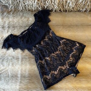 RUE 21 Navy Blue Stretch Lace XS Lined Off Shoulder Short Romper Lightweight